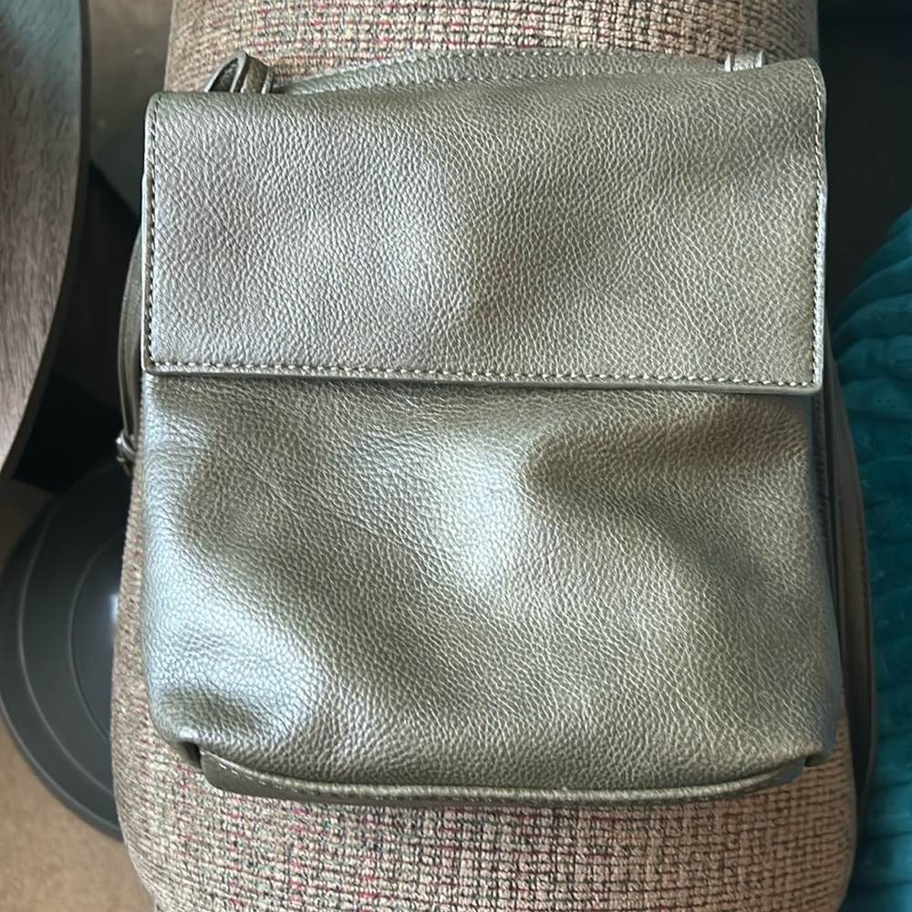 Very good used condition olive purse
